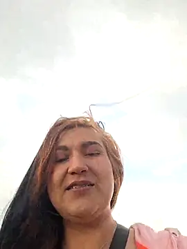 Magenta Moon online show from 10, 1, 2026