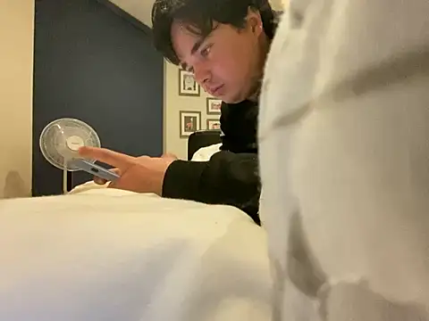 phantom898983 online show from 17, 12, 2025