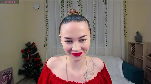 LunaCurly  online show from 9, 1, 2026