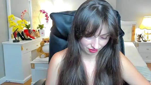 Snapshot of RosiAlina chatting on 6, 7, 2026 RosiAlina online show from 6, 7, 2026