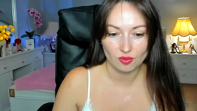 Snapshot of RosiAlina chatting on 18, 7, 2026 RosiAlina online show from 18, 7, 2026