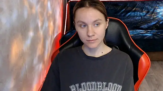 MiaBun1 online show from 2, 6, 2026
