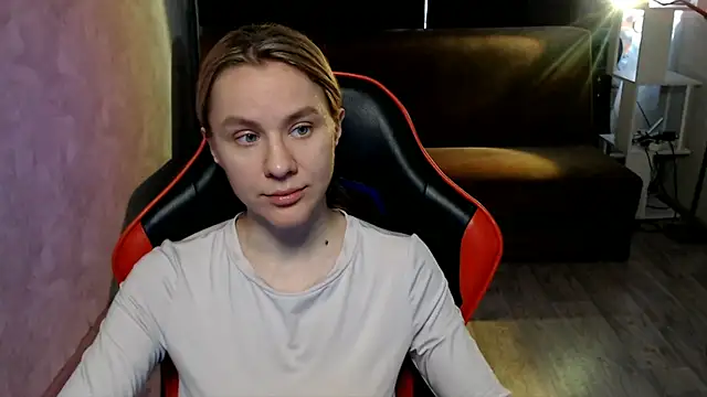 MiaBun1 online show from 6, 4, 2026