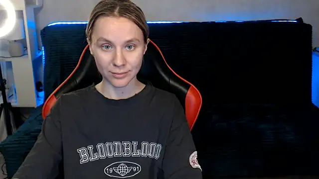MiaBun1 online show from 26, 4, 2026