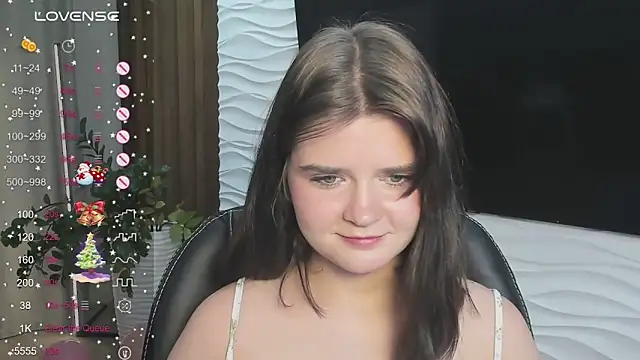 Snapshot of LanaTreades chatting on 13, 12, 2025 LanaTreades online show from 13, 12, 2025