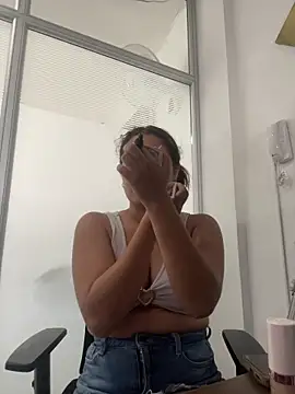 Emily Jonness  online show from 14, 12, 2025