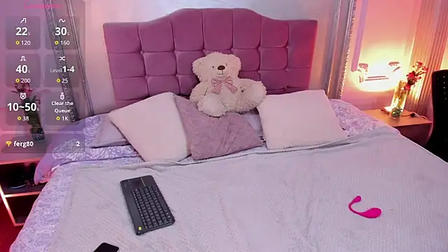 Snapshot of Sabrina_Cutte chatting on 3, 3, 2026 Sabrina Cutte online show from 3, 3, 2026