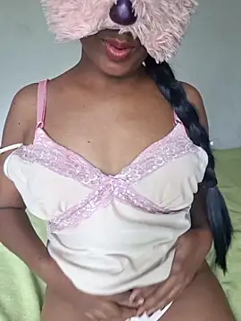 Snapshot of BadAhkm chatting on 17, 12, 2025 BadAhkm online show from 17, 12, 2025