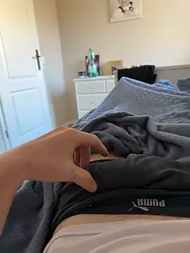 Snapshot of angei094 chatting on 16, 12, 2025 angei094 online show from 16, 12, 2025