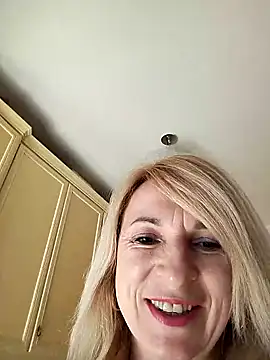 AhlyssaLove1155 online show from 8, 4, 2026