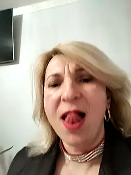 AhlyssaLove1155 online show from 13, 1, 2026