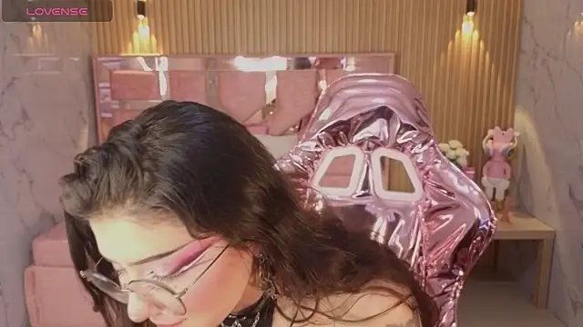 Snapshot of miss_devil_s chatting on 13, 2, 2026 miss devil s online show from 13, 2, 2026