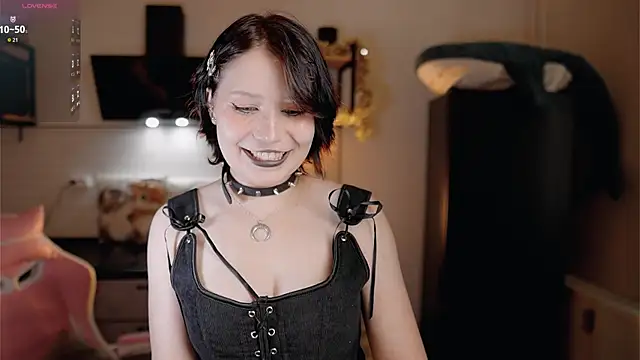 Snapshot of Nickari chatting on 12, 7, 2026 Nickari online show from 12, 7, 2026