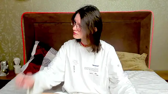 RoxyHerena online show from 13, 1, 2026