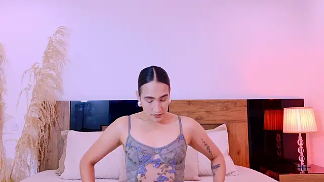 LucyHanks online show from 14, 5, 2026