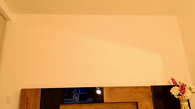 Snapshot of LucyHanks chatting on 14, 4, 2026 LucyHanks online show from 14, 4, 2026