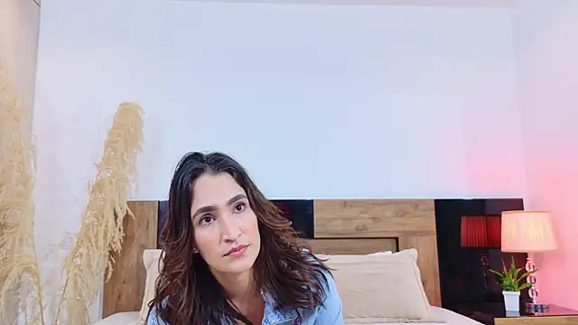 LucyHanks online show from 30, 5, 2026