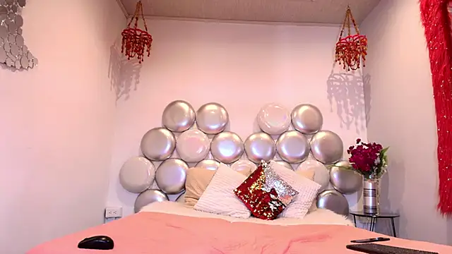 Snapshot of sammy_blaze chatting on 15, 12, 2025 sammy blaze online show from 15, 12, 2025