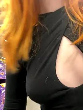 Snapshot of _Little_Ginger chatting on 22, 12, 2025 Little Ginger online show from 22, 12, 2025