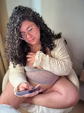 VanesssaMilf  online show from 17, 6, 2026