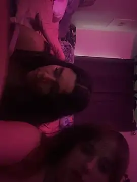 lunaazulxo online show from 15, 7, 2026