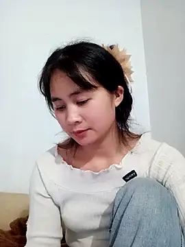 Him MountainGirl online show from 5, 3, 2026