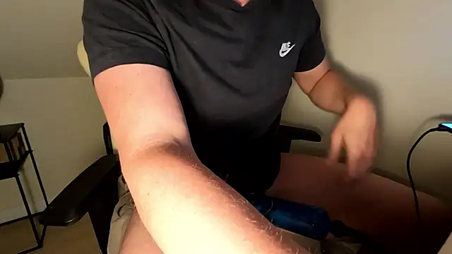 bigCock91420 online show from 12, 5, 2026