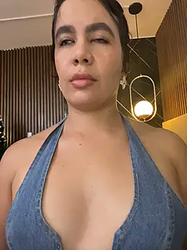 Snapshot of ValentinaEliot chatting on 8, 1, 2026 ValentinaEliot online show from 8, 1, 2026