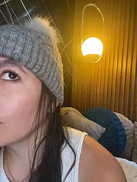 ValentinaEliot online show from 4, 4, 2026