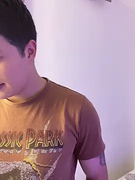 Goldenknight33 online show from 7, 4, 2026