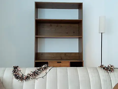 Snapshot of NaomiClay chatting on 15, 12, 2025 NaomiClay online show from 15, 12, 2025