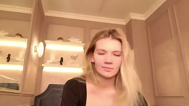 Snapshot of Vivien_Hans chatting on 4, 6, 2026 Vivien Hans online show from 4, 6, 2026
