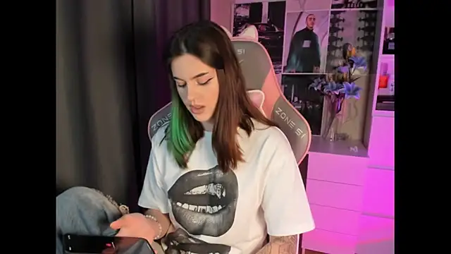 NikkieKitty online show from 3, 2, 2026