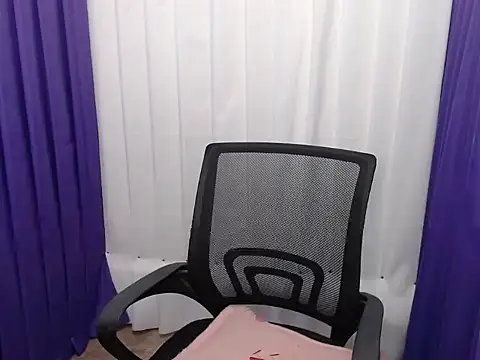 Snapshot of Lovely_apple19 chatting on 6, 3, 2026 Lovely apple19 online show from 6, 3, 2026