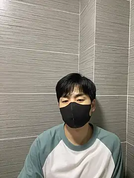 kimze7 online show from 6, 4, 2026