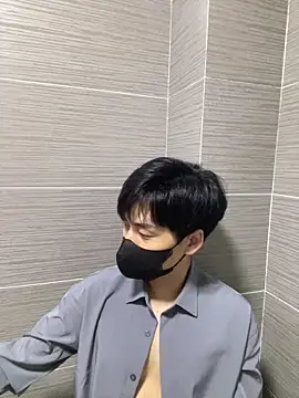 kimze7 online show from 13, 4, 2026