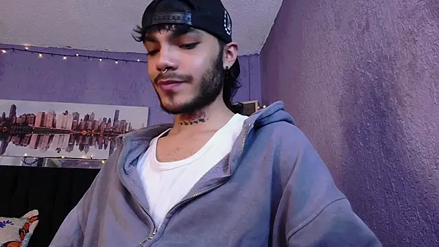 Snapshot of kingdani_hot chatting on 15, 12, 2025 kingdani hot online show from 15, 12, 2025