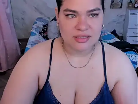 NinaFuentes2X online show from 8, 5, 2026