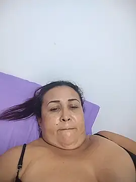 Nini Love  online show from 4, 7, 2026