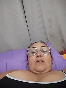 Nini Love  online show from 18, 2, 2026