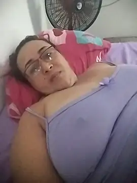 Nini Love  online show from 22, 4, 2026