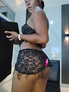 CaramelDesire online show from 17, 5, 2026