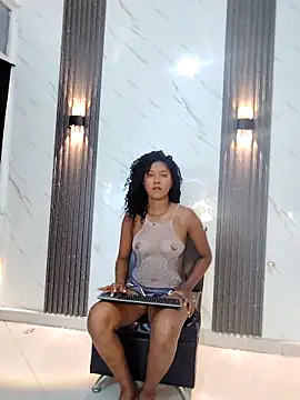 CaramelDesire online show from 4, 5, 2026