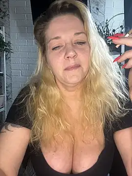 Snapshot of JenniferCarmen chatting on 21, 4, 2026 JenniferCarmen online show from 21, 4, 2026