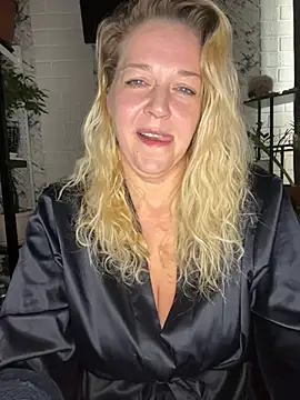 Snapshot of JenniferCarmen chatting on 12, 7, 2026 JenniferCarmen online show from 12, 7, 2026