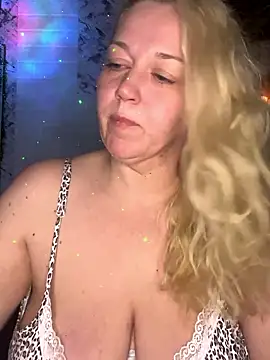 JenniferCarmen online show from 9, 1, 2026