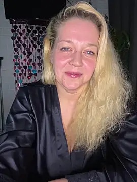 JenniferCarmen online show from 16, 2, 2026