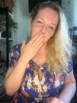 Snapshot of JenniferCarmen chatting on 18, 6, 2026 JenniferCarmen online show from 18, 6, 2026