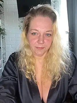 Snapshot of JenniferCarmen chatting on 12, 5, 2026 JenniferCarmen online show from 12, 5, 2026