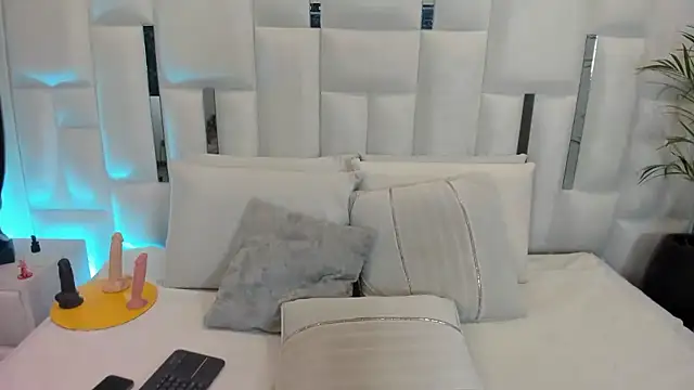 Snapshot of Im_TaraBlack chatting on 14, 1, 2026 Im TaraBlack online show from 14, 1, 2026